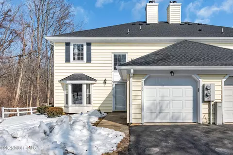 2103 Buckingham Cir, Middletown, NJ 07748