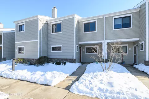 11 Ann Ct, Tinton Falls, NJ 07724