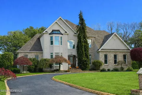 2 Slopebrook Ln, Colts Neck, NJ 07722