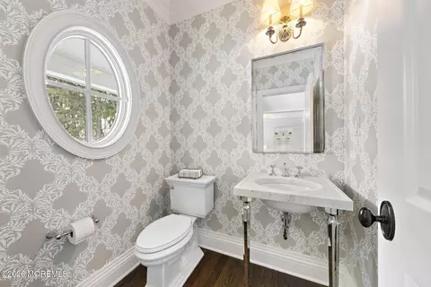 Bath - 94 Ridge Rd, Rumson, NJ 07760 photo 1 of 5