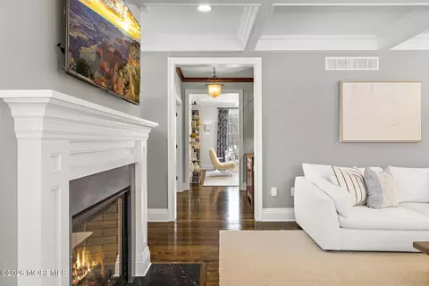 Entry Way - 94 Ridge Rd, Rumson, NJ 07760 photo 2 of 6