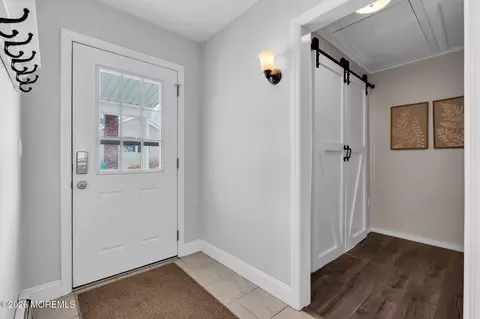 Entry Way - 1406 Edgemere Rd, Wall, NJ 07719 photo 2 of 3