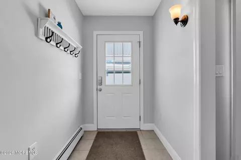 Entry Way - 1406 Edgemere Rd, Wall, NJ 07719 photo 1 of 3