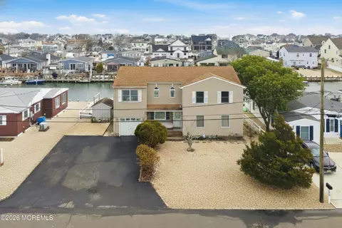 1209 Polaris Ct, Forked River, NJ 08731