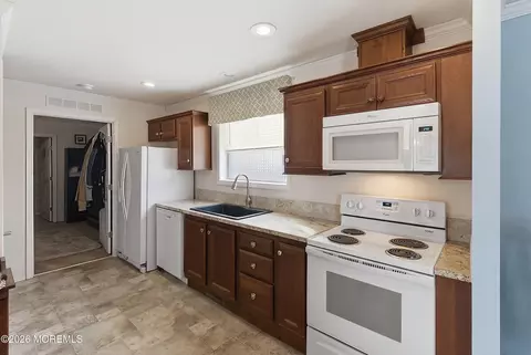 511 Wrightstown Sykesville Rd #116, Wrightstown, NJ 08562