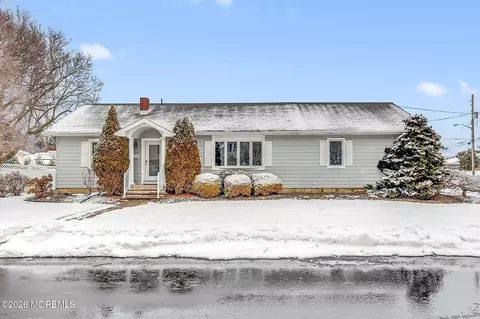 15 Maple Ave, Oceanport, NJ 07757