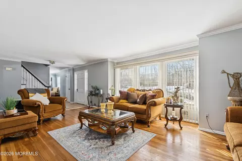 2 Livingston Dr, Howell, NJ 07731