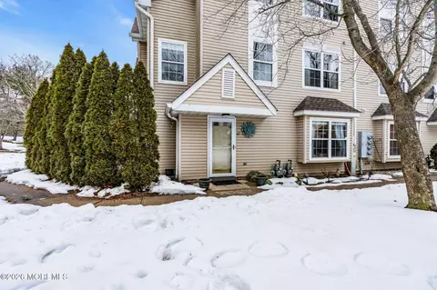 47 Madison Ct, Tinton Falls, NJ 07712