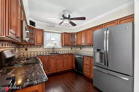 133 Starlight Rd, Howell, NJ 07731