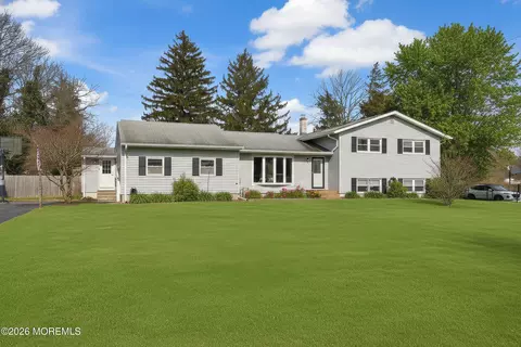 47 Willow Rd, Tinton Falls, NJ 07724