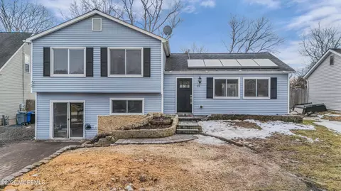 19 Midship Dr, Barnegat, NJ 08005