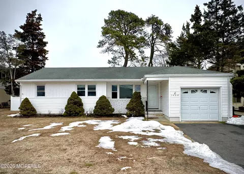 1408 Beaver Dam Rd, Point Pleasant, NJ 08742
