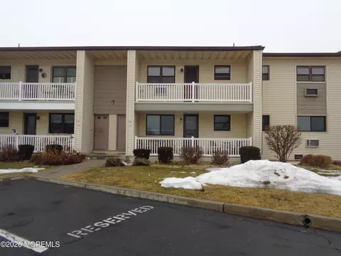 132 Wharfside Dr, Monmouth Beach, NJ 07750