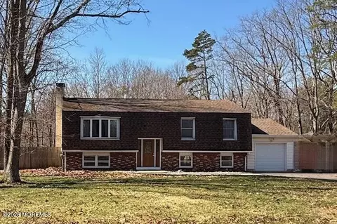 889 Pinehurst Rd, New Egypt, NJ 08533