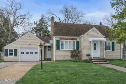 23 Cleveland Ave, East Brunswick, NJ 08816