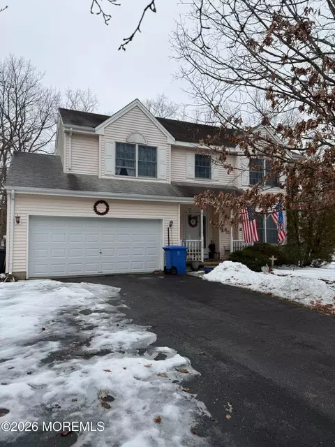 118 Autumn Oak Ln, Manahawkin, NJ 08050