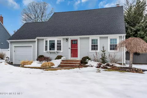 39 Waldon Rd, Fanwood, NJ 07023