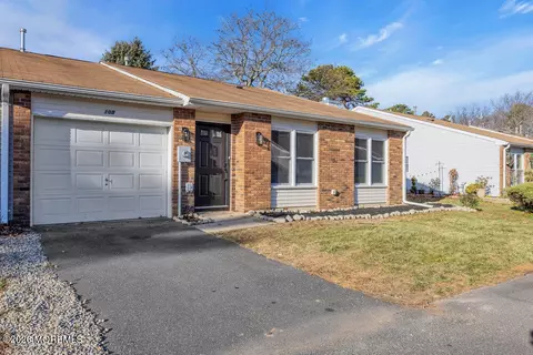 108 Petty Pl #2, Lakewood, NJ 08701