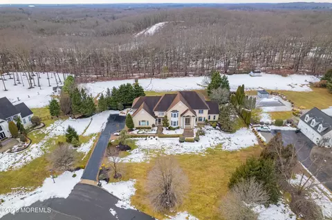 13 Sugar Loaf Hl, Millstone, NJ 08510