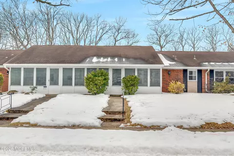 111 Edinburgh Ln # B, Lakewood, NJ 08701