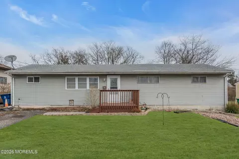 22 Tilton Ave, Toms River, NJ 08757