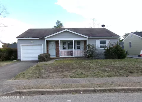 63 Eton Rd, Toms River, NJ 08757