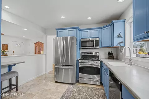 Kitchen - 823 Maple Ave, Brick, NJ 08724 photo 3 of 3