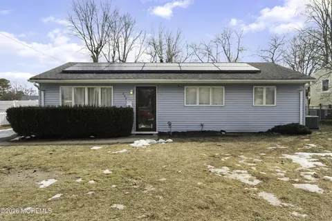 406 Applegate Ave, Toms River, NJ 08757