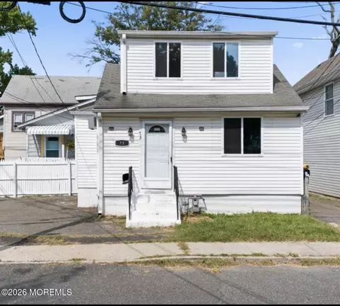 73 Oak St, Keansburg, NJ 07734