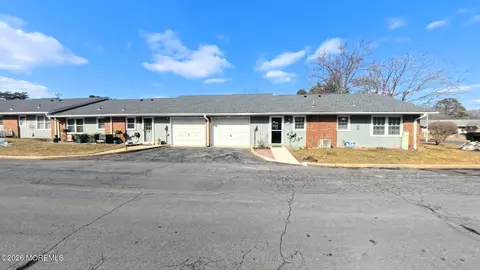 426 Chatham Ct # A, Lakewood, NJ 08701