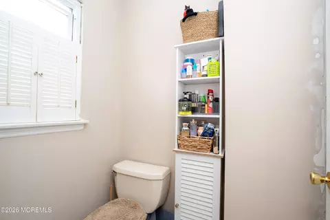 Bath - 129 Andover Rd, Jackson, NJ 08527 photo 3 of 5