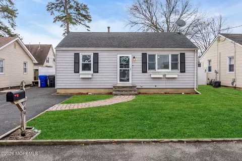 769 Pine Dr, Brick, NJ 08723