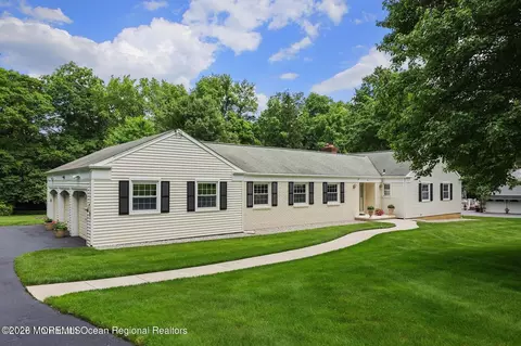 1 Flora Dr, Holmdel, NJ 07733