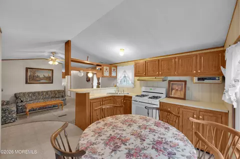 Dining - 17 E Trl, Brick, NJ 08724 photo 1 of 2