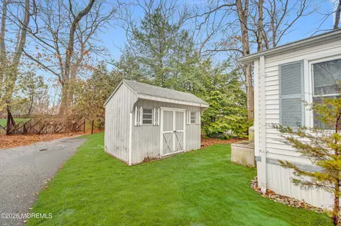 Exterior - 17 E Trl, Brick, NJ 08724 photo 1 of 3