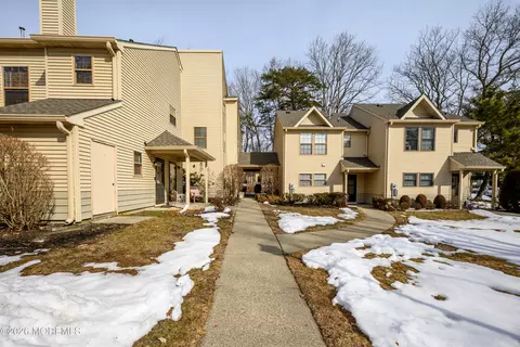 105 Whispering Oaks Way, Jackson, NJ 08527