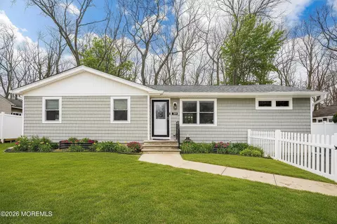 749 Hardean Rd, Brick, NJ 08724