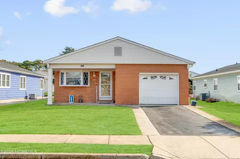 16 Calalou Ct, Toms River, NJ 08757