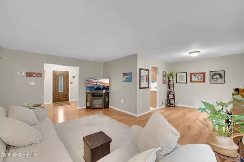 7 Deck Ct, Howell, NJ 07731 photo 12