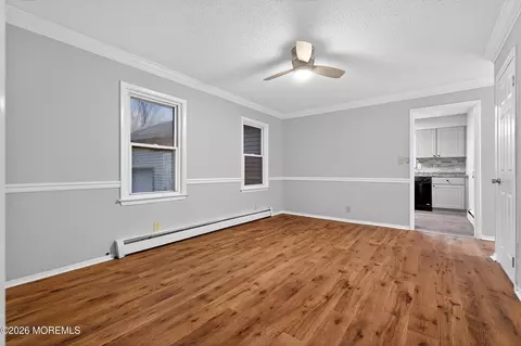 Living - 49 Middlesex Rd #A, Matawan, NJ 07747 photo 2 of 4