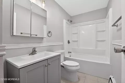 Bath - 49 Middlesex Rd #A, Matawan, NJ 07747 photo 1 of 1