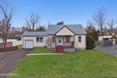 49 Middlesex Rd #A, Matawan, NJ 07747