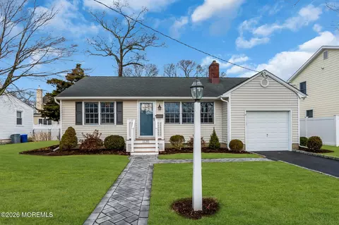 1135 Lawrence Ave, Point Pleasant, NJ 08742