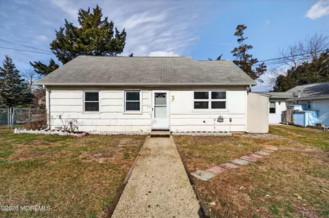 11 Cedar Rd, Brick, NJ 08723