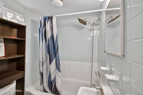 Bath - 11 Cedar Rd, Brick, NJ 08723 photo 3 of 3