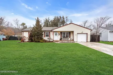 710 Hazelton Ave, Lanoka Harbor, NJ 08734