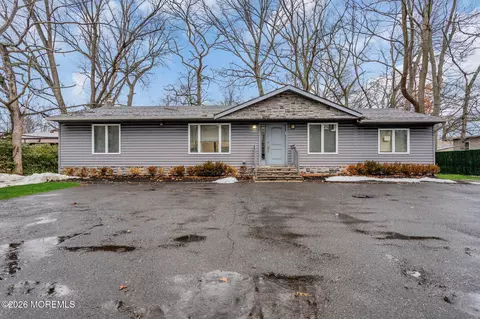 435 E County Line Rd, Lakewood, NJ 08701