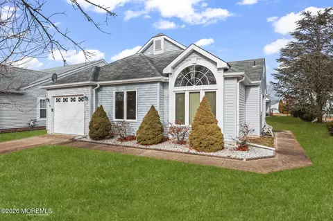 14 Stewart Ct, Jackson, NJ 08527