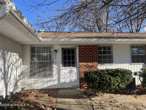 866 Inverness Ct # C, Lakewood, NJ 08701