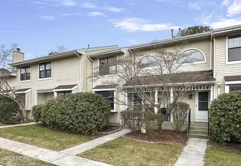 2003 Meadowlands Ct, Toms River, NJ 08755